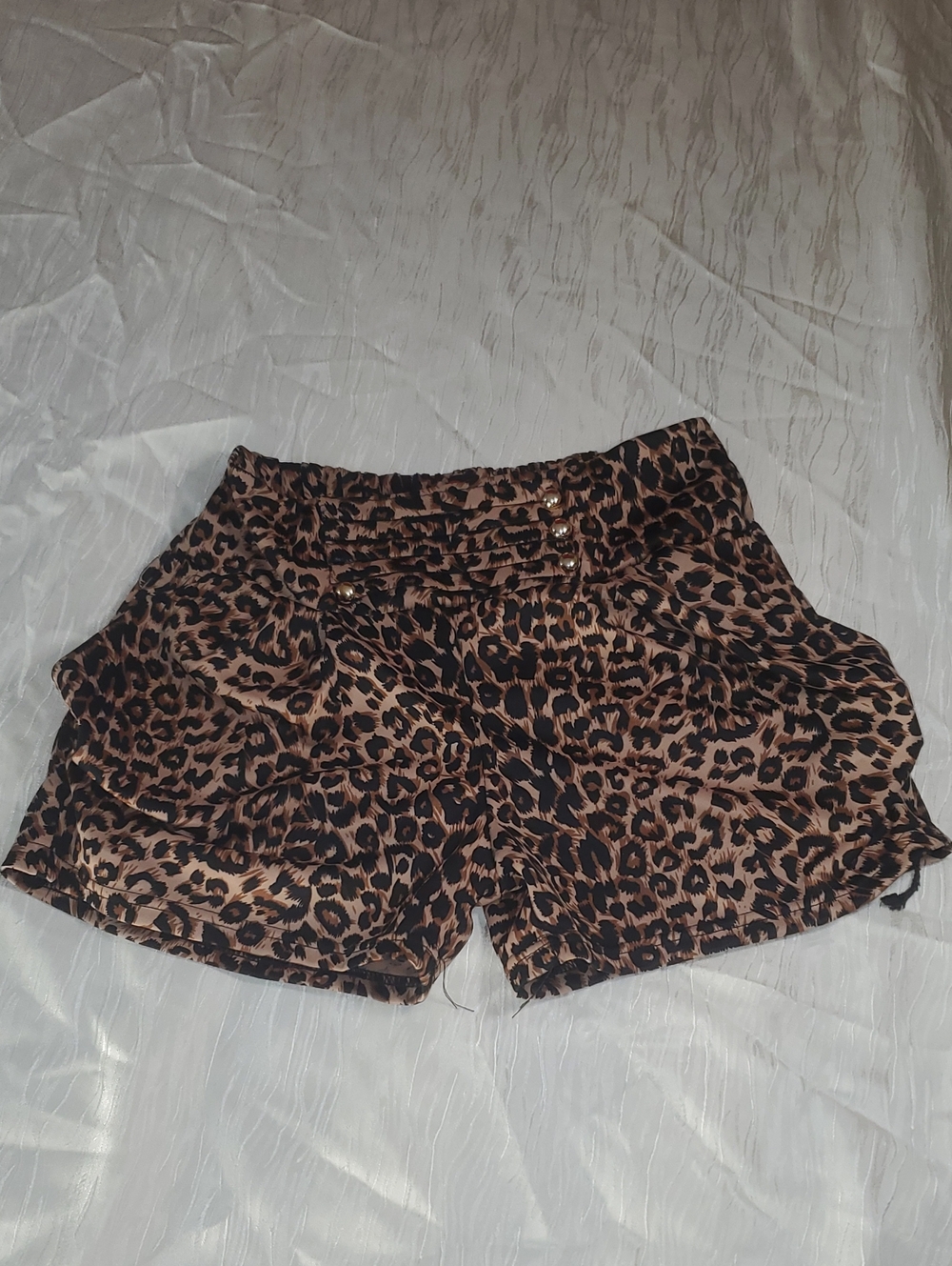 Leopard Print Ruffle Bermuda Shorts - Brown